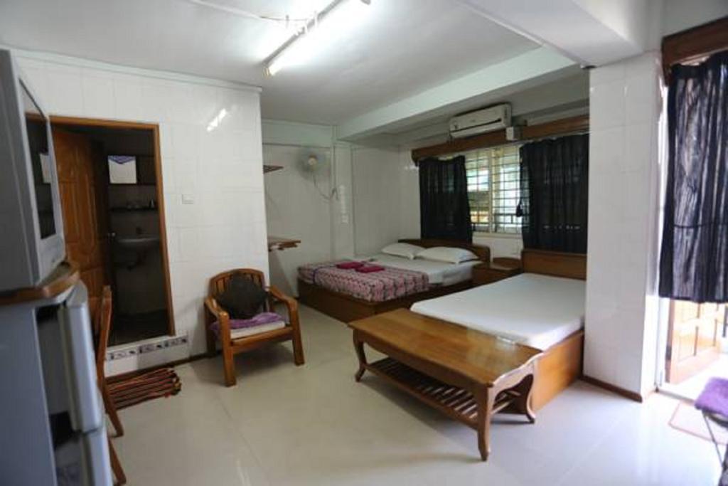 Chan Myae Guesthouse Yangon Exterior foto