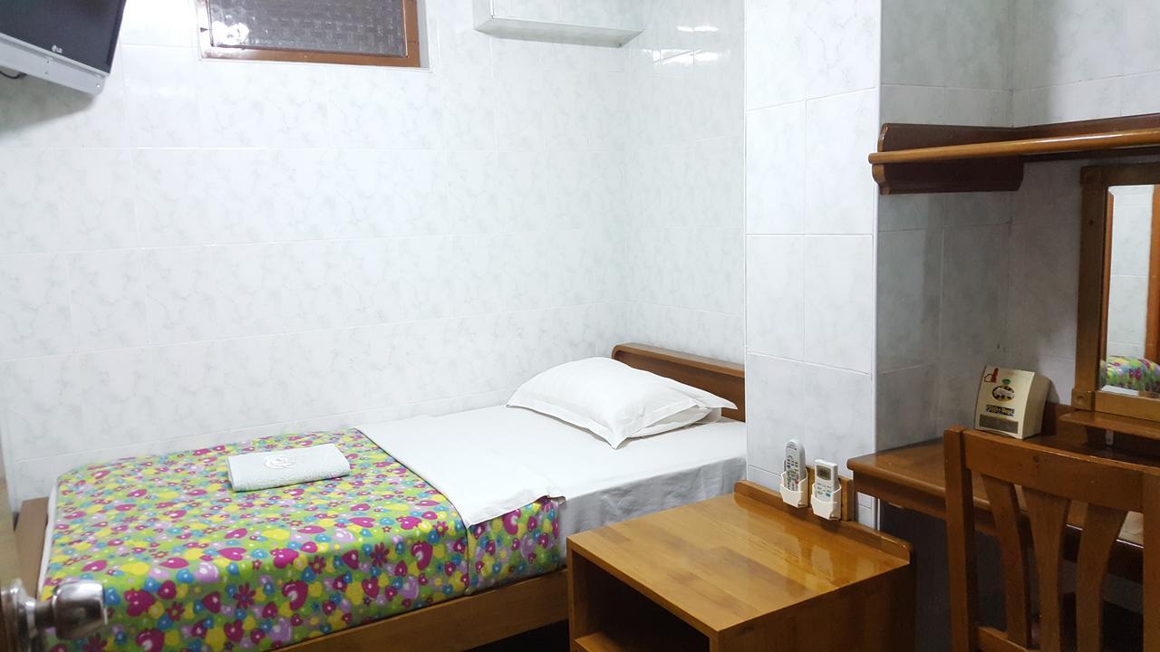 Chan Myae Guesthouse Yangon Exterior foto