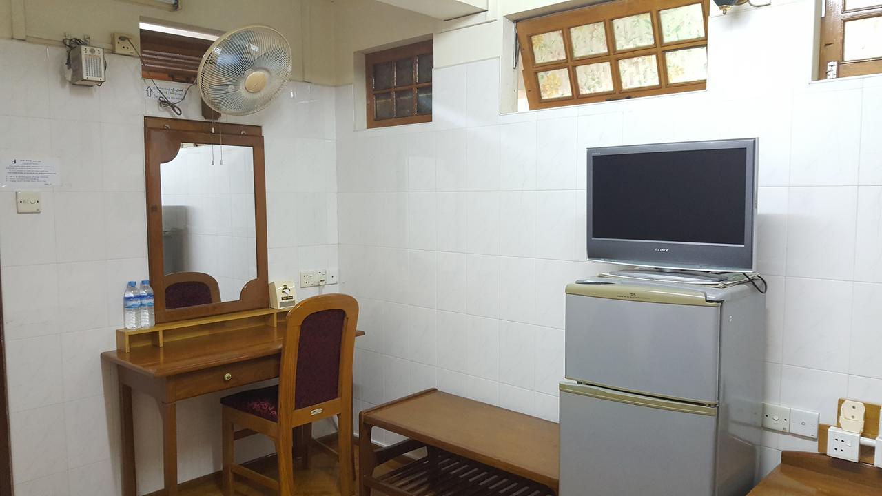 Chan Myae Guesthouse Yangon Exterior foto