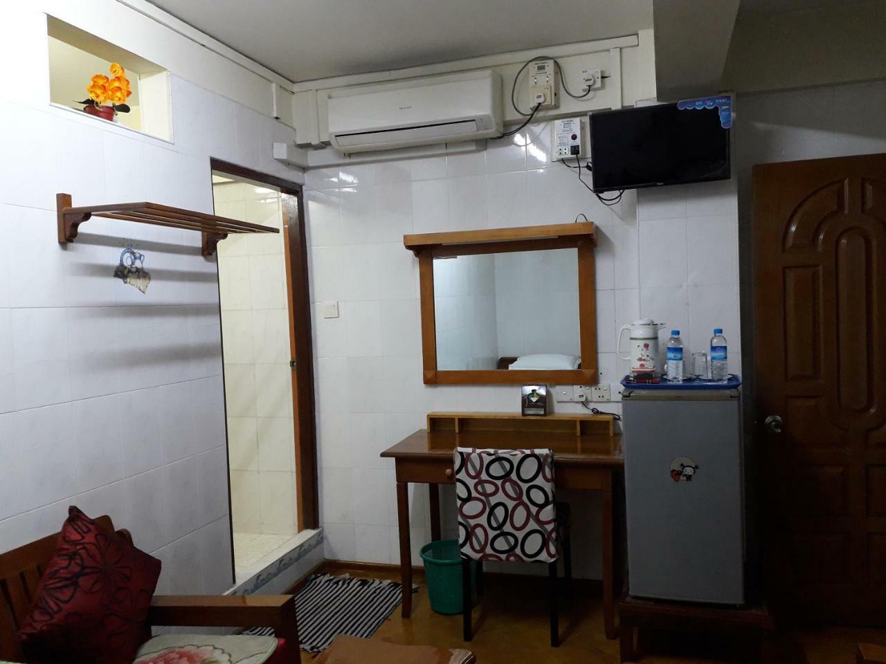 Chan Myae Guesthouse Yangon Exterior foto